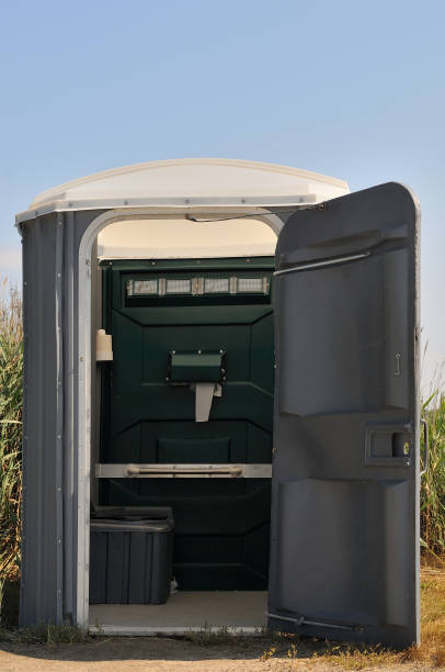Portable Toilet Options We Offer in Robersonville, NC